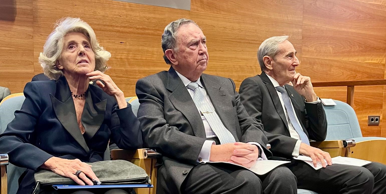 María Jesús Prieto Laffargue, Luis Vilches Collado y Julio Linares López